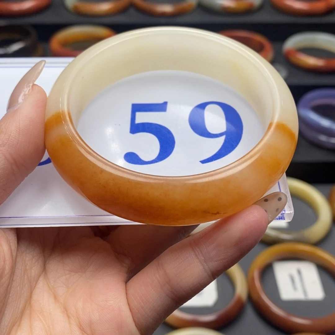 石英质玉（黄龙玉）手镯未镶嵌