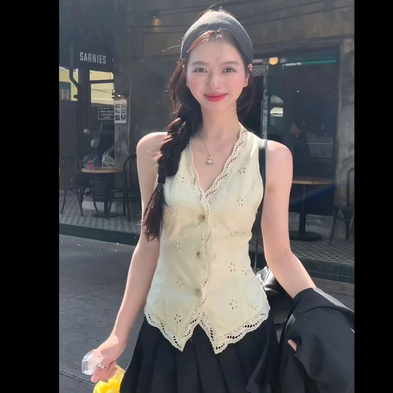 春夏季辣妹法式杏色吊带背心女镂空显瘦短款小众上衣