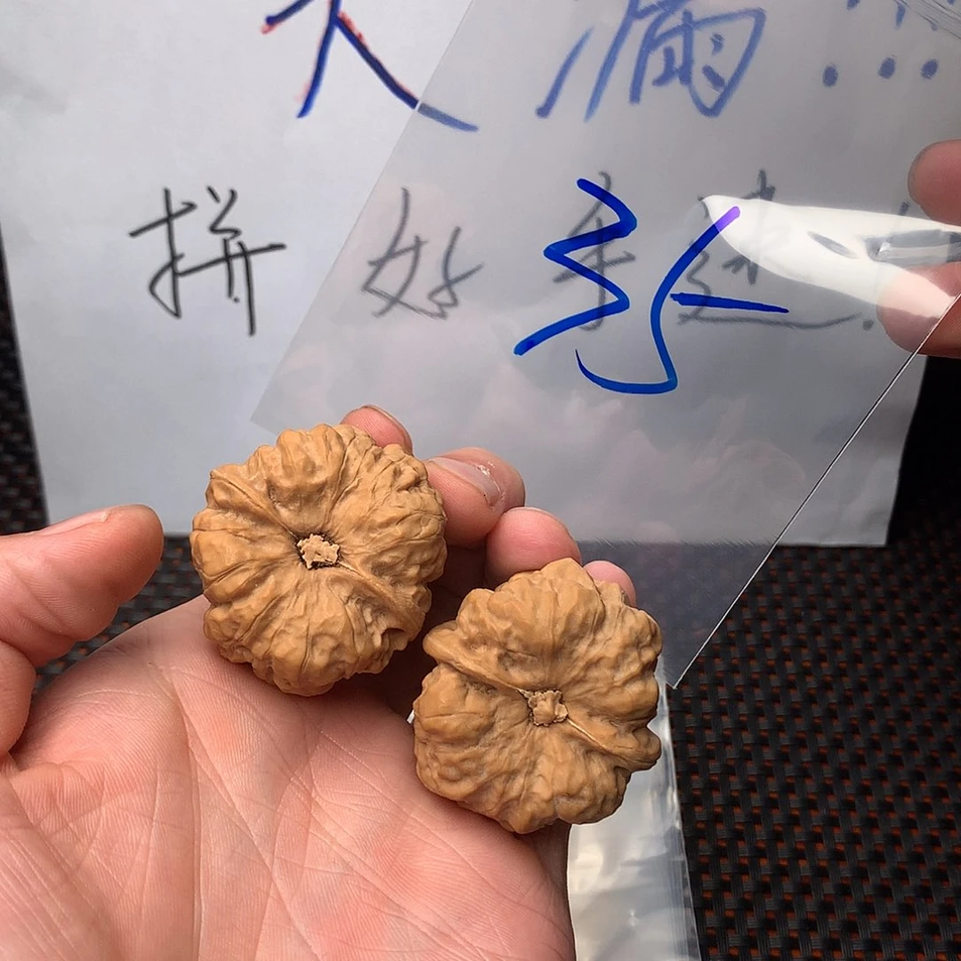 文玩核桃吊坠刚才家家户户