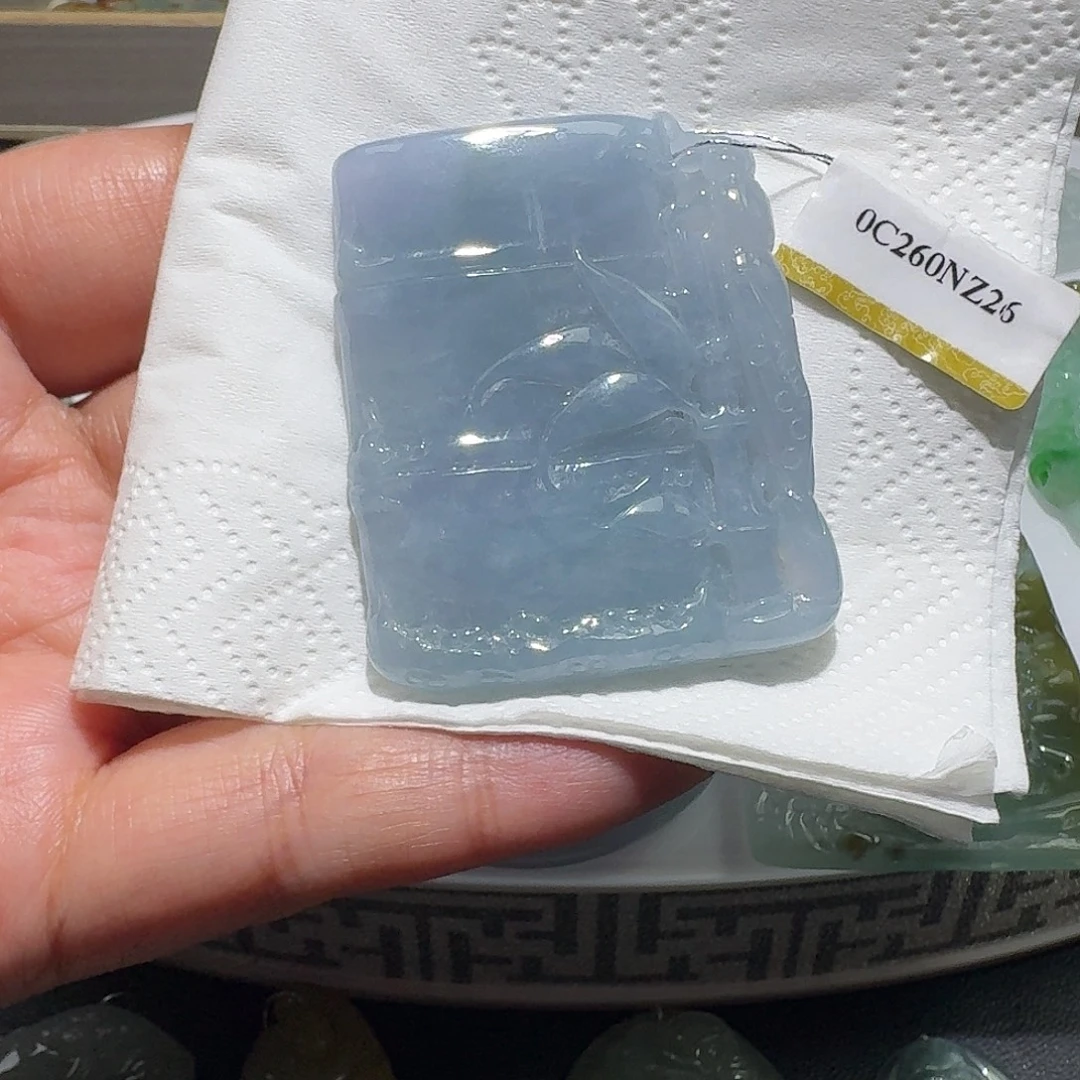翡翠未镶嵌颈饰吊坠