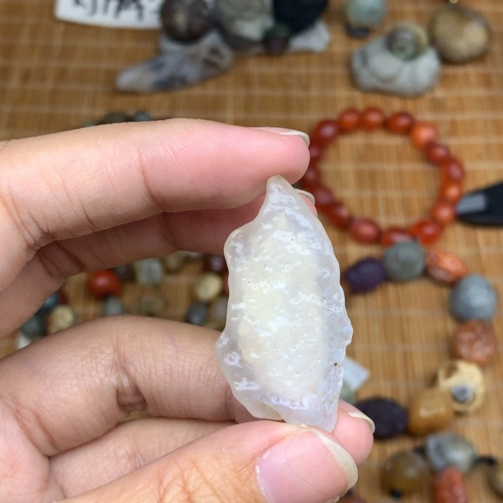 玛瑙/玉髓珠宝半成品未镶嵌暴**孩