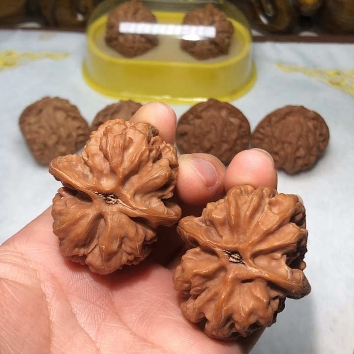 文玩核桃44冰花马蹄