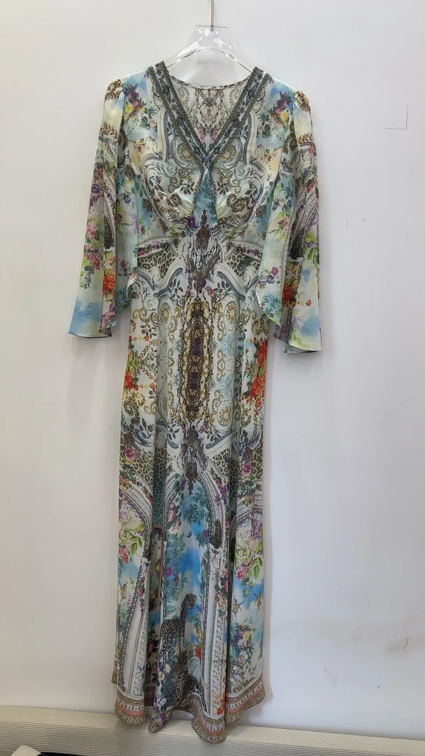 【飞哥女装】夏季新款万花丛中桑蚕丝连衣裙