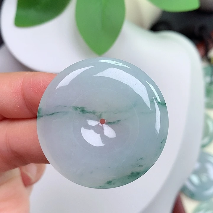 翡翠未镶嵌颈饰平安扣36x5.7mm