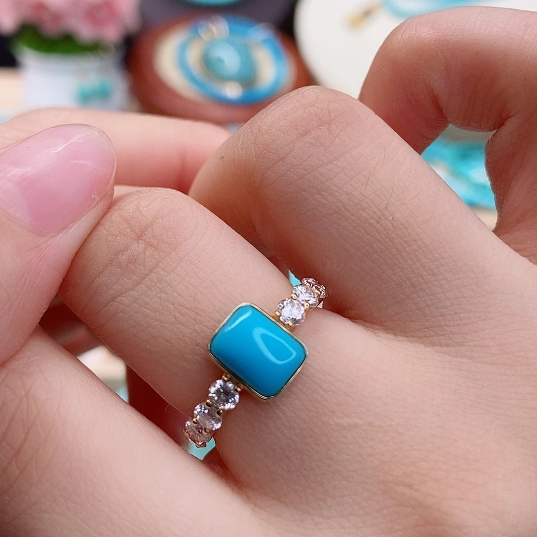 绿松石18K金镶嵌高瓷蓝方糖女戒