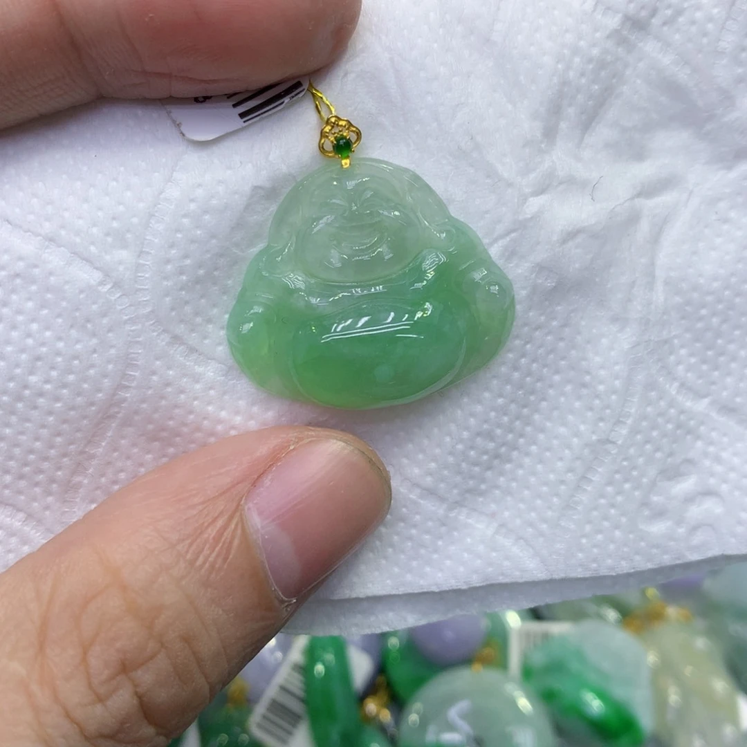 颈饰18K金镶嵌翡翠