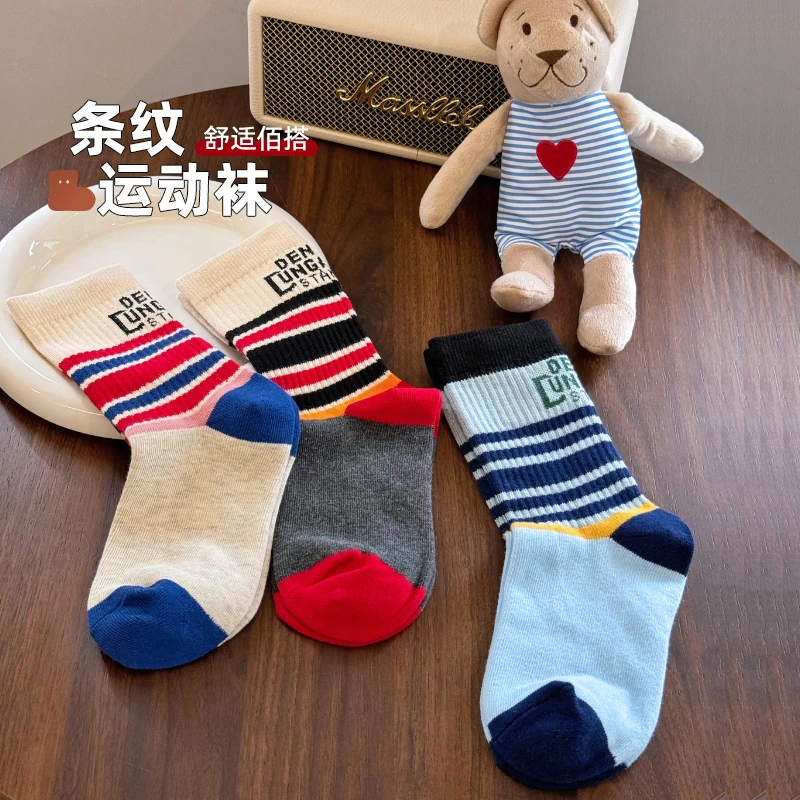 运动袜子男童学院风条纹袜秋冬新款潮牌女童精梳棉中筒袜41021WZ