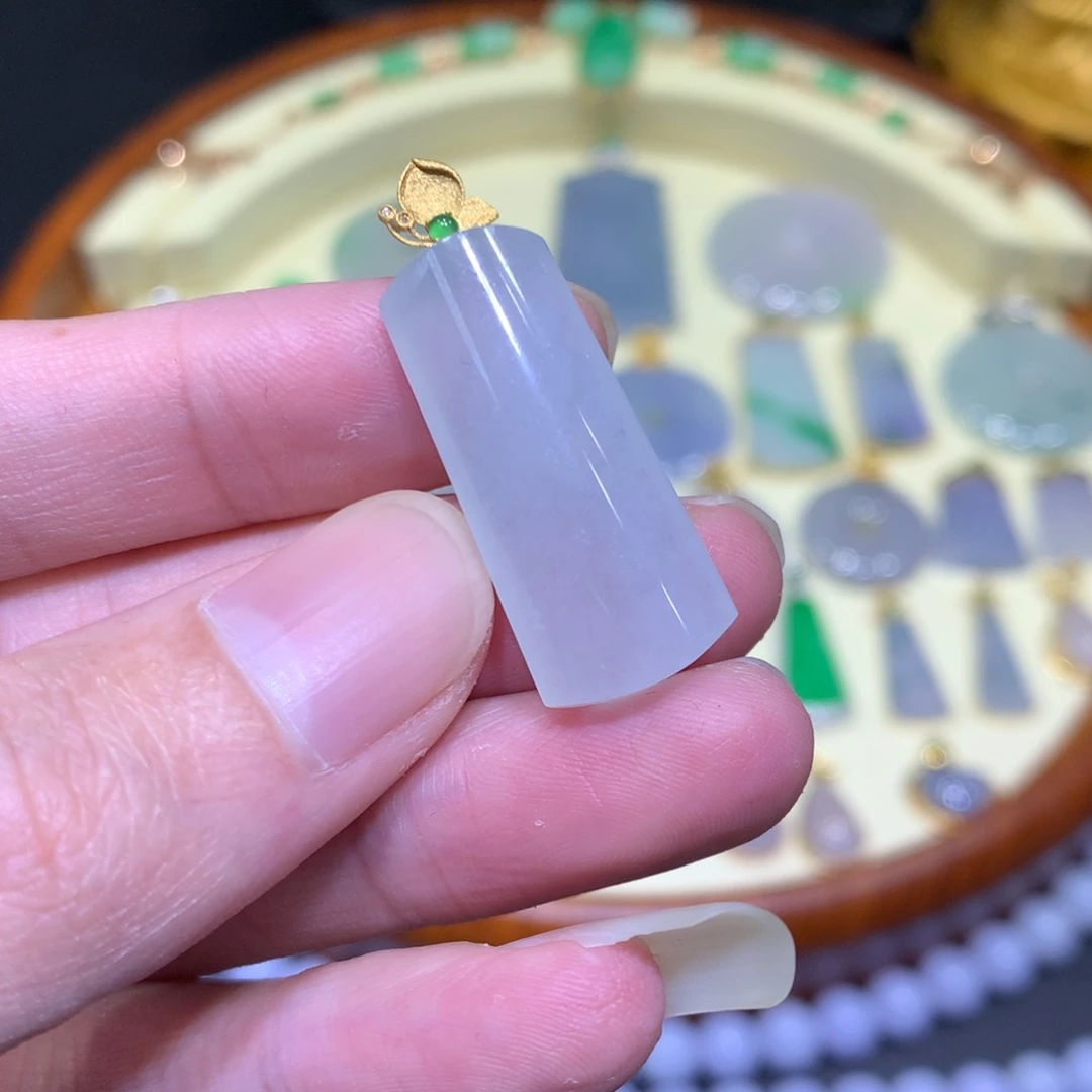 翡翠吊坠(不含链)18K金镶嵌