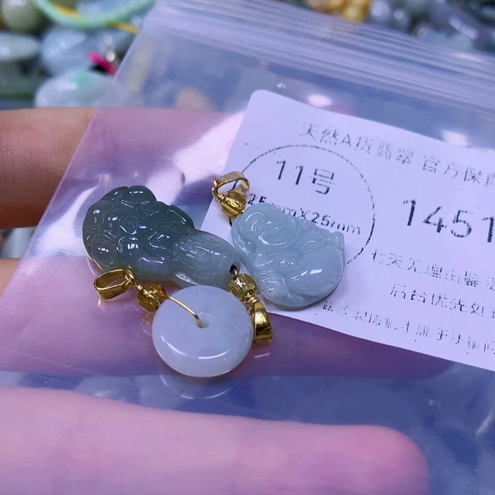 翡翠未镶嵌颈饰翡翠