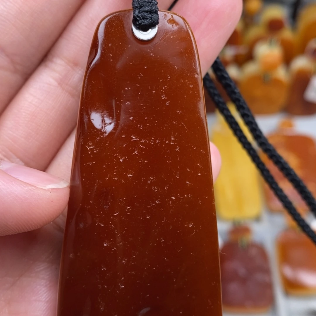 未镶嵌琥珀珠宝奇石