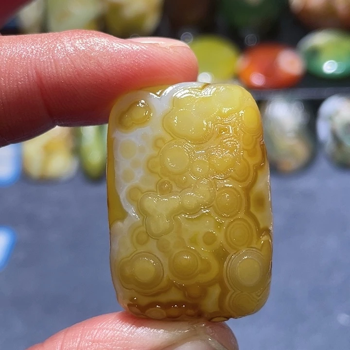 玛瑙/玉髓未镶嵌珠宝奇石