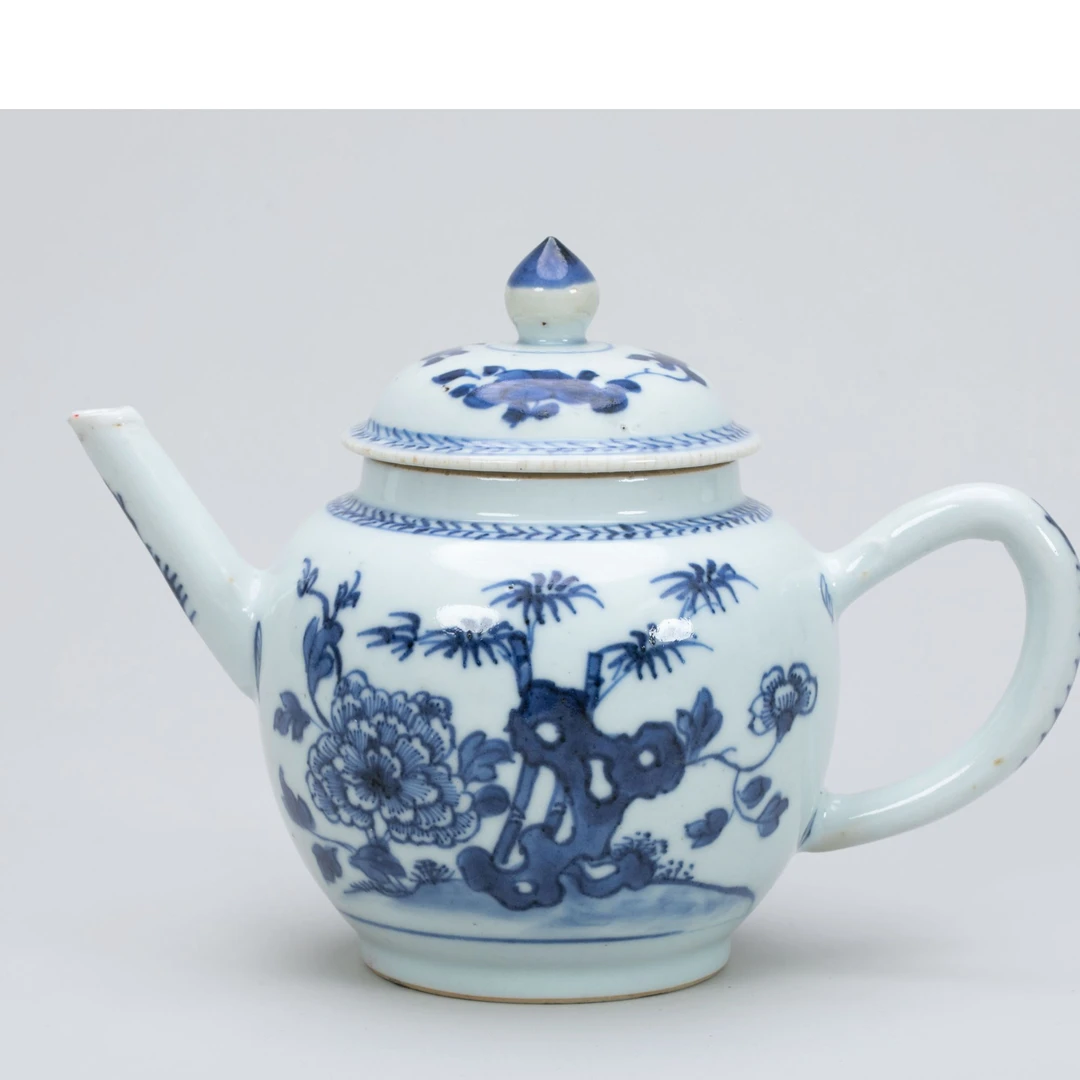 【古董】22、清雍正  青花洞石牡丹图宝珠钮单柄执壶