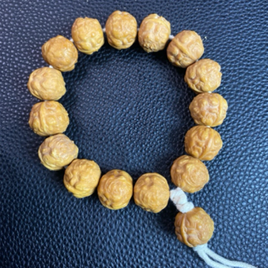 猴头核桃雕刻蟾王手持卡18-20 A463