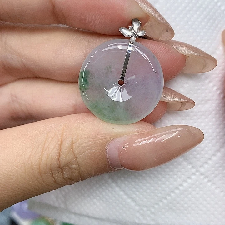 颈饰18K金镶嵌翡翠