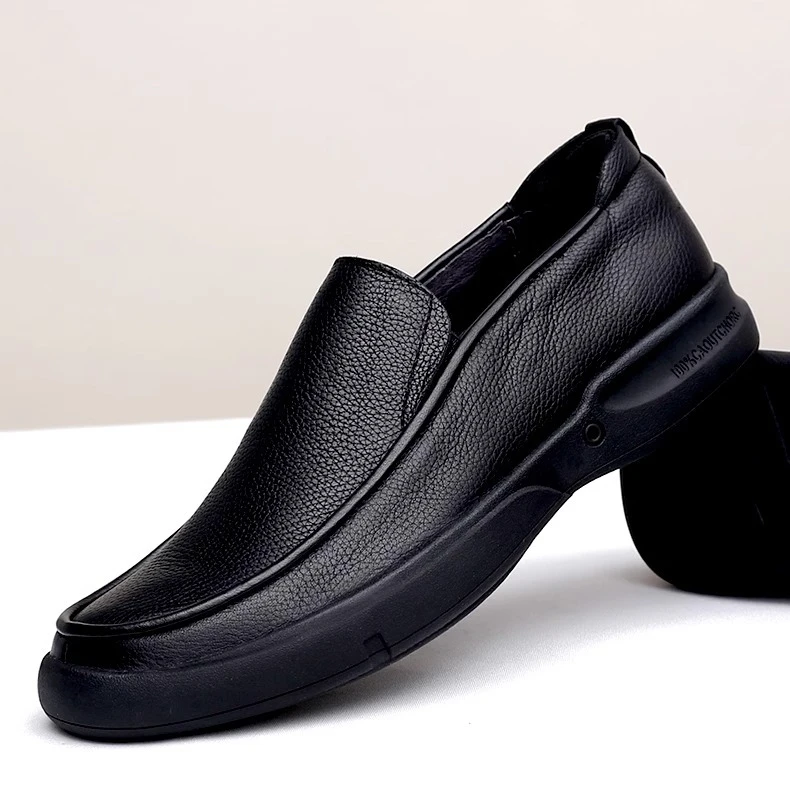 加肥大码男鞋45中老年一脚蹬镂空皮凉鞋46休闲鞋47商务软底套脚48