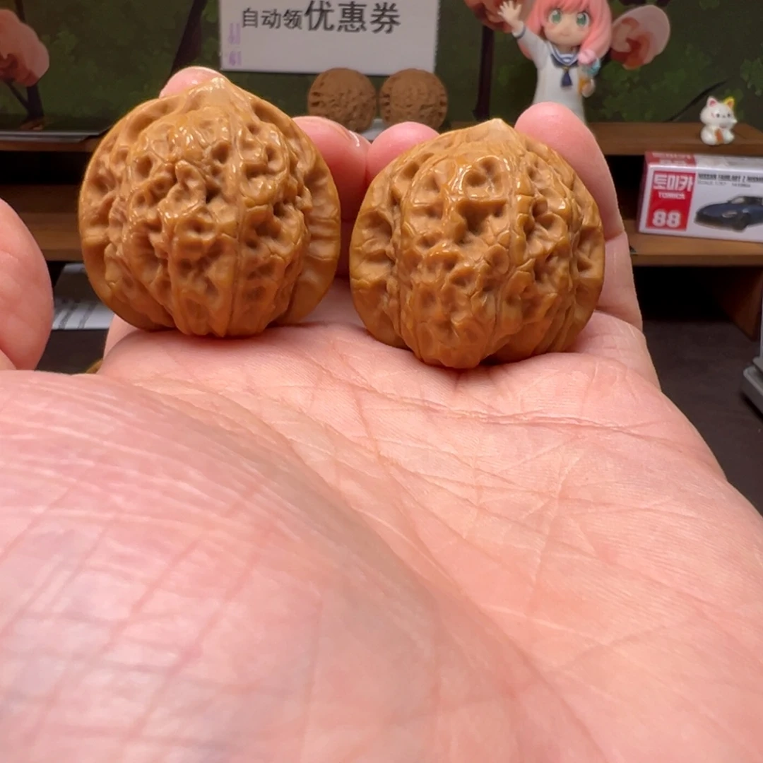 文玩核桃把件野生蜡皮虎胆36+