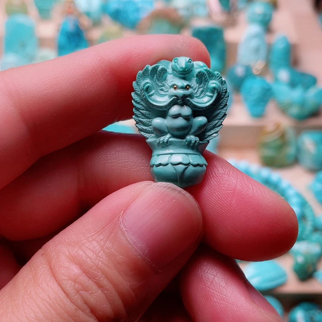 绿松石未镶嵌颈饰