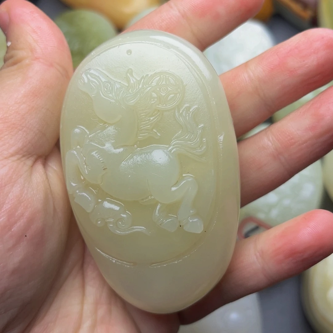 石材方解石手把件马