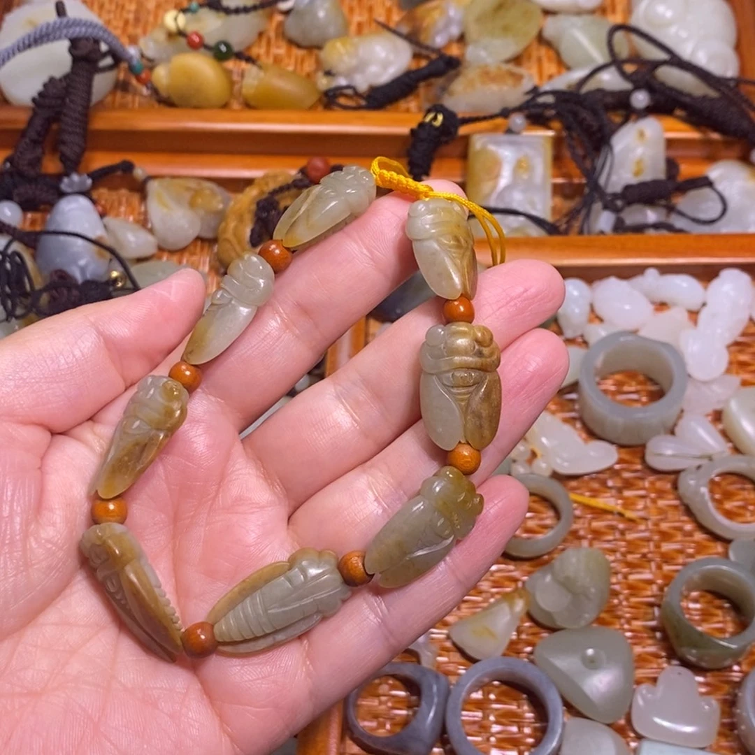 和田玉颈饰未镶嵌