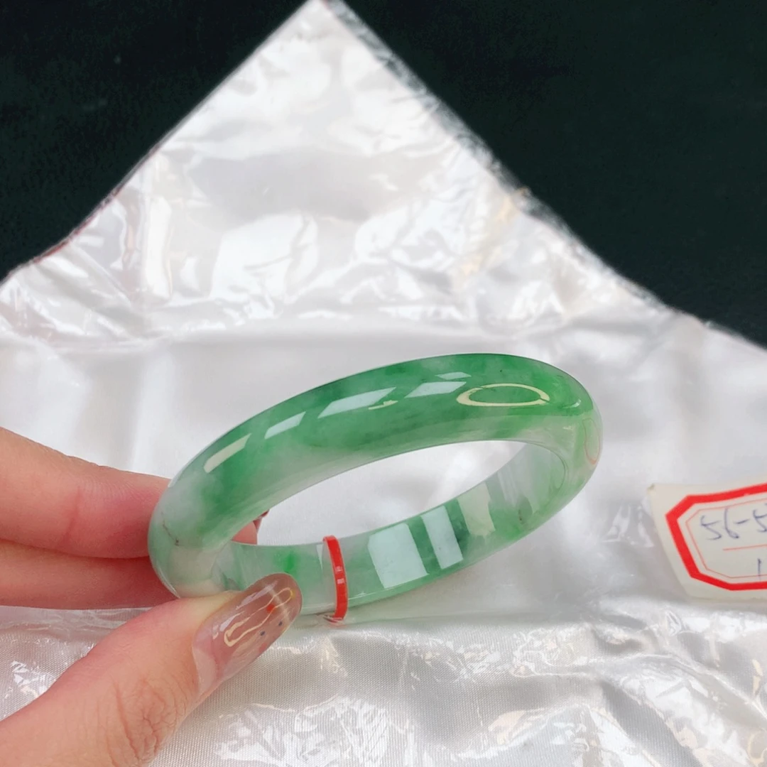 未镶嵌手镯翡翠831