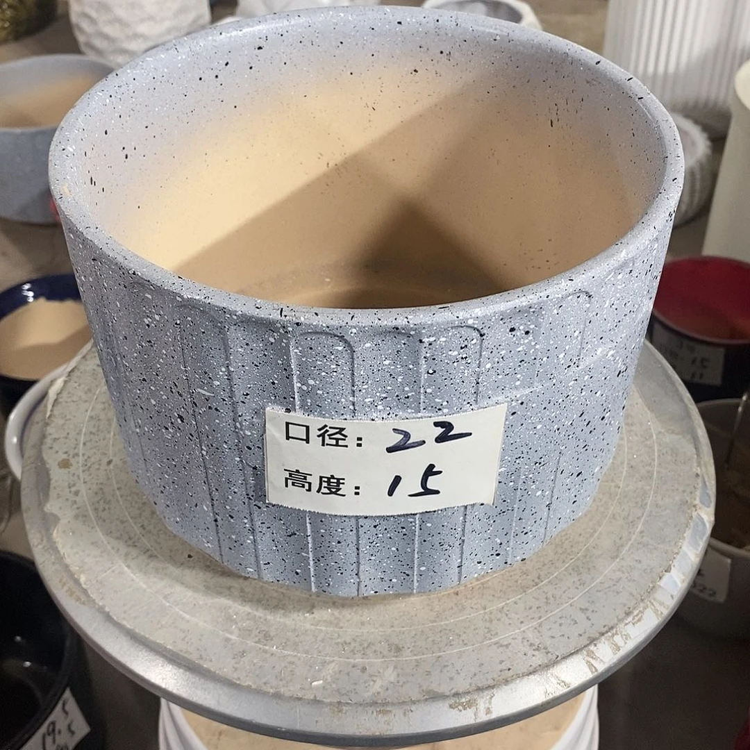 【闪购商品】陶瓷微瑕花盆-027-1个灰