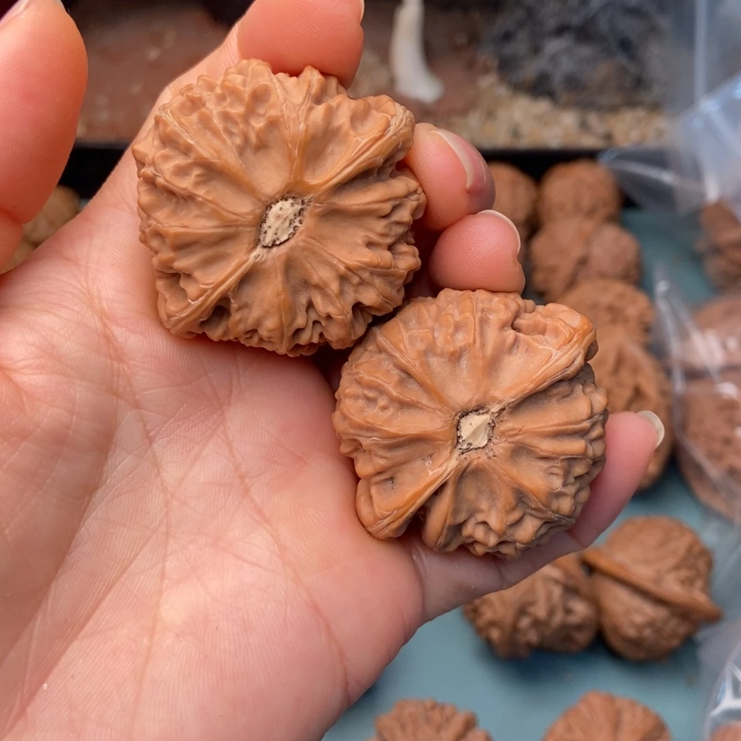 文玩核桃吊坠宫灯1