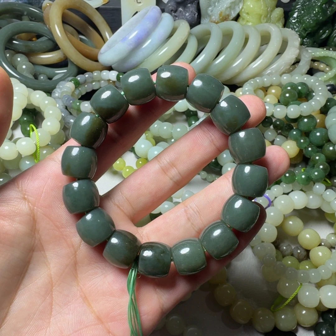 和田玉未镶嵌手串