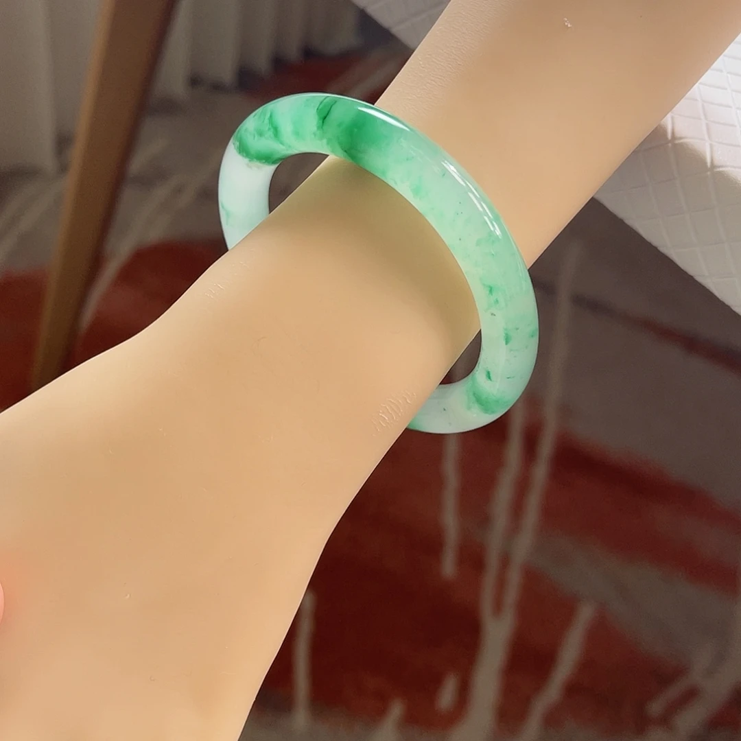 石英质玉未镶嵌手镯