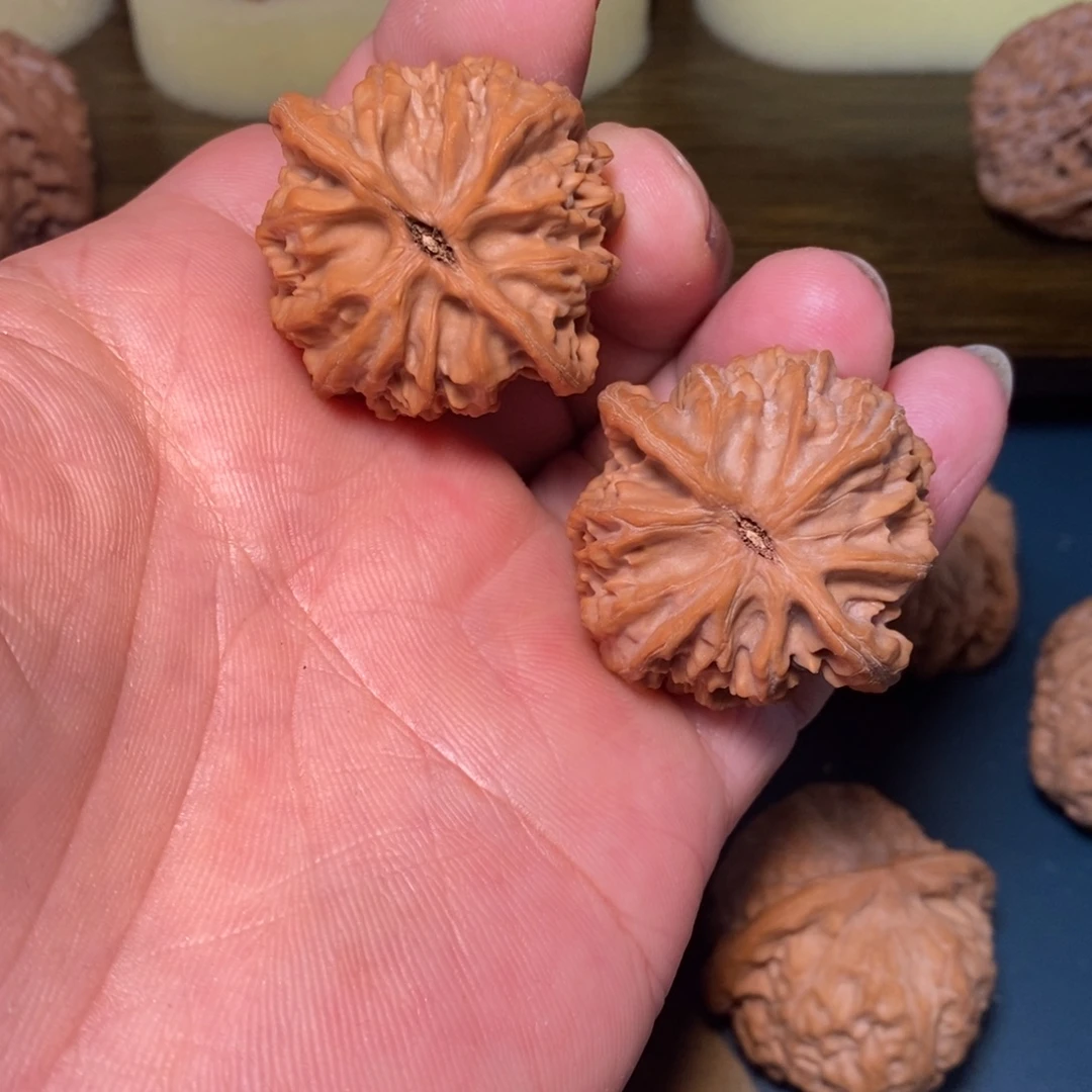 1***8文玩核桃吊坠文玩核桃老灯