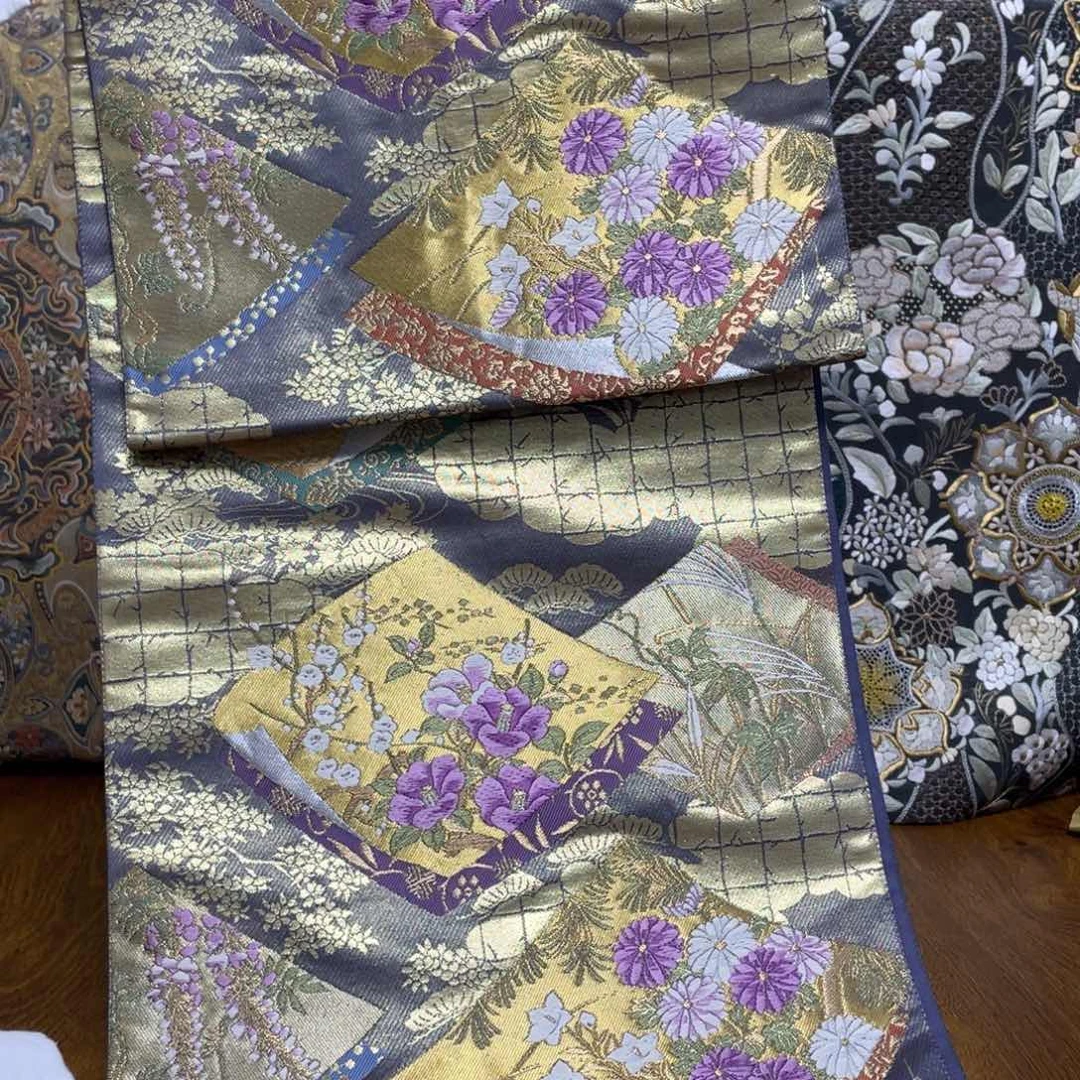 织绣帝王紫好看好看