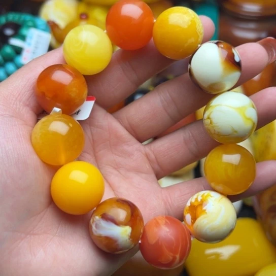 琥珀手串未镶嵌蜜蜡