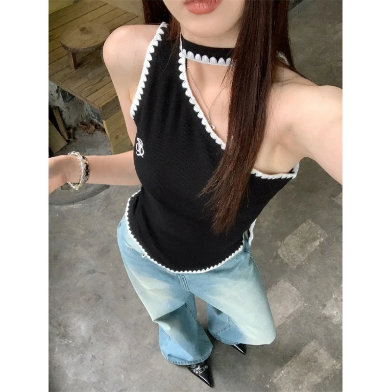 斜肩刺绣吊带背心女装夏季无袖修身内搭外穿设计感甜辣风黑色上衣