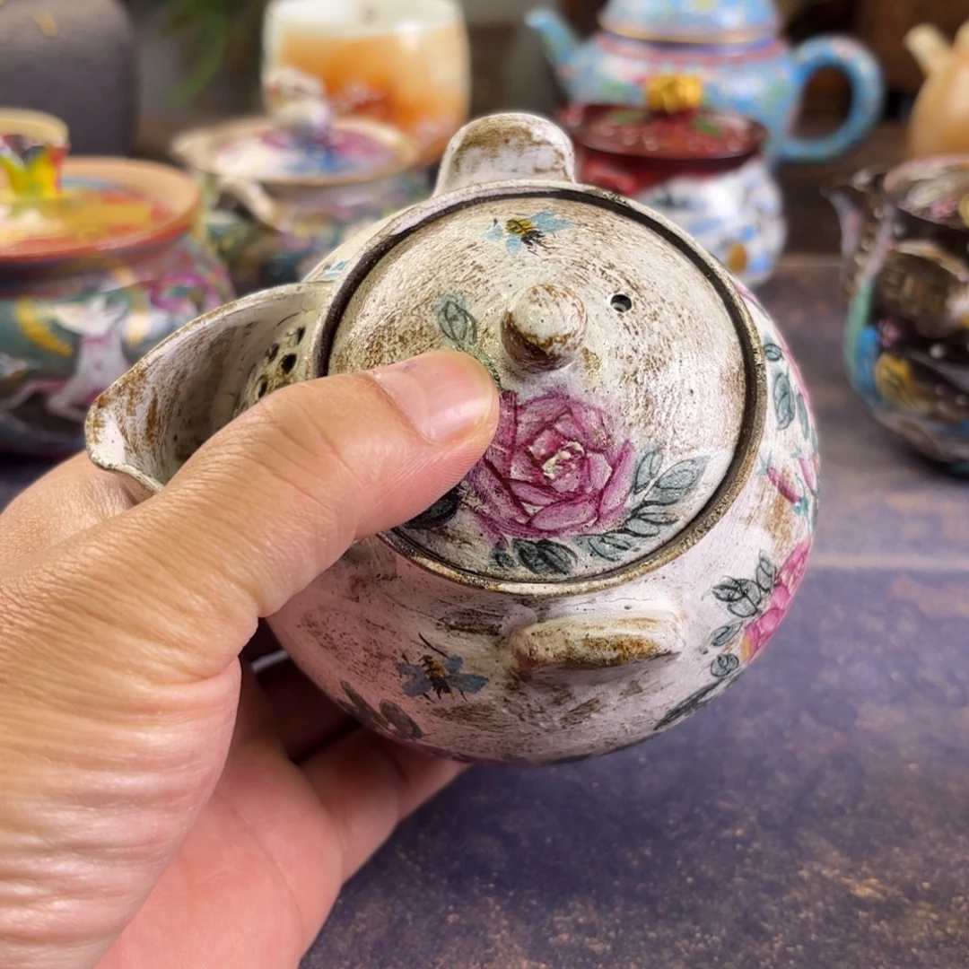 于***儿景德镇陶瓷艺术品