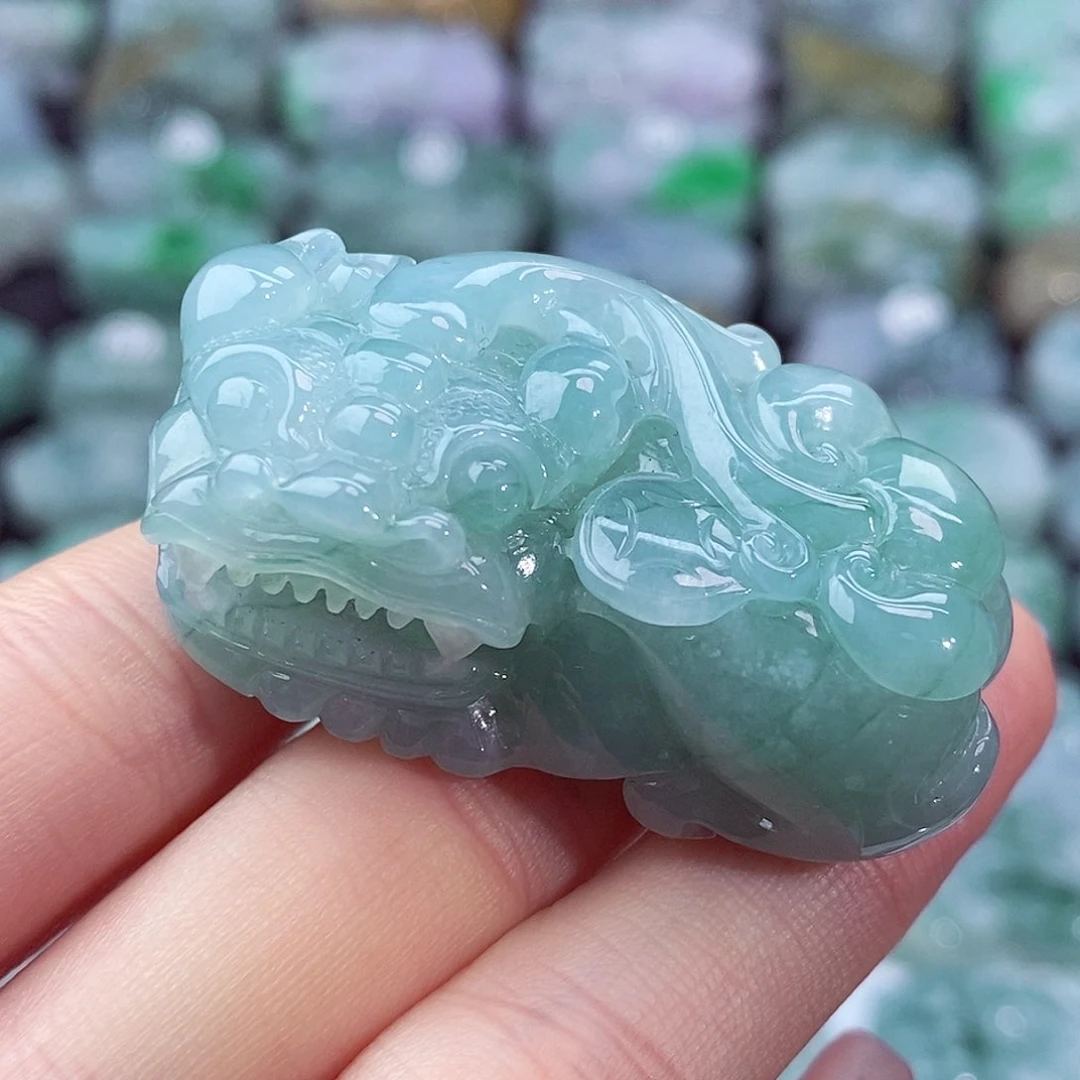 颈饰未镶嵌翡翠天然