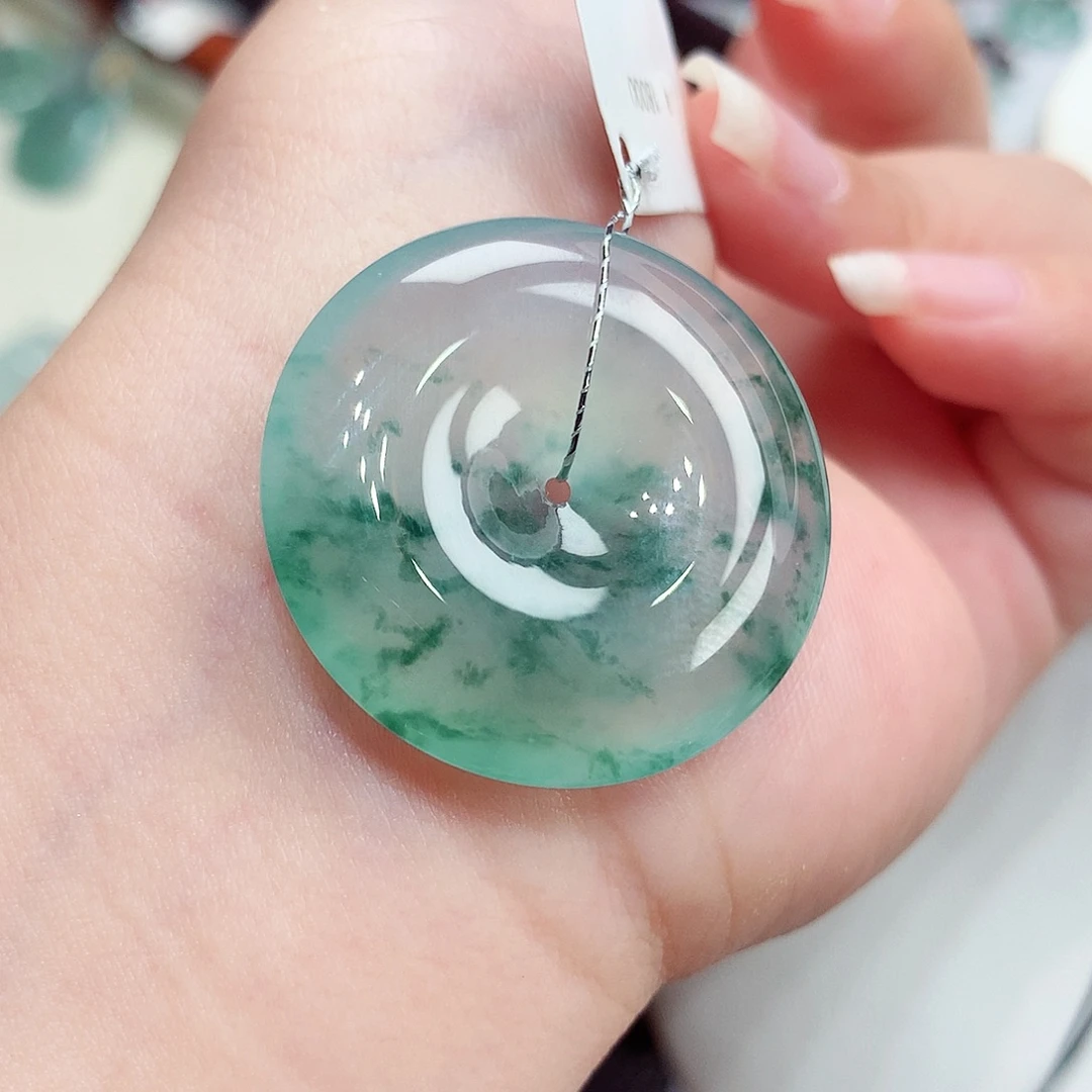 翡翠未镶嵌颈饰翡翠69，30.3/5.7