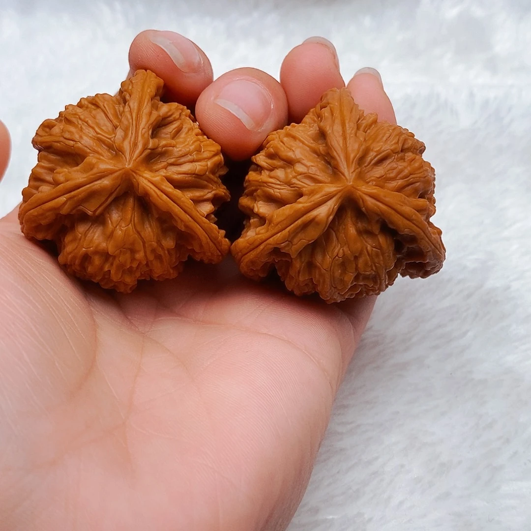 踏***河文玩核桃吊坠三棱