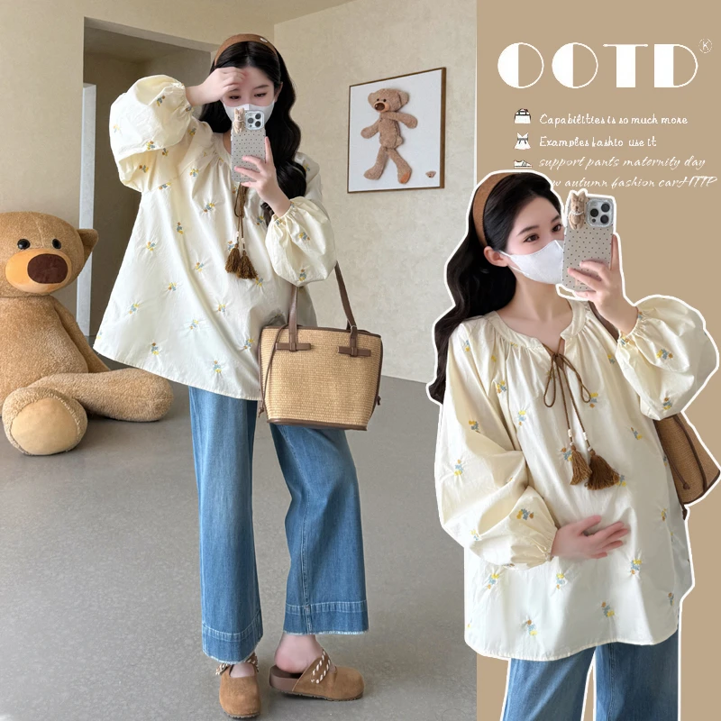 实拍现货2025孕妇秋季新款温柔甜美刺绣宽松娃娃衫上衣