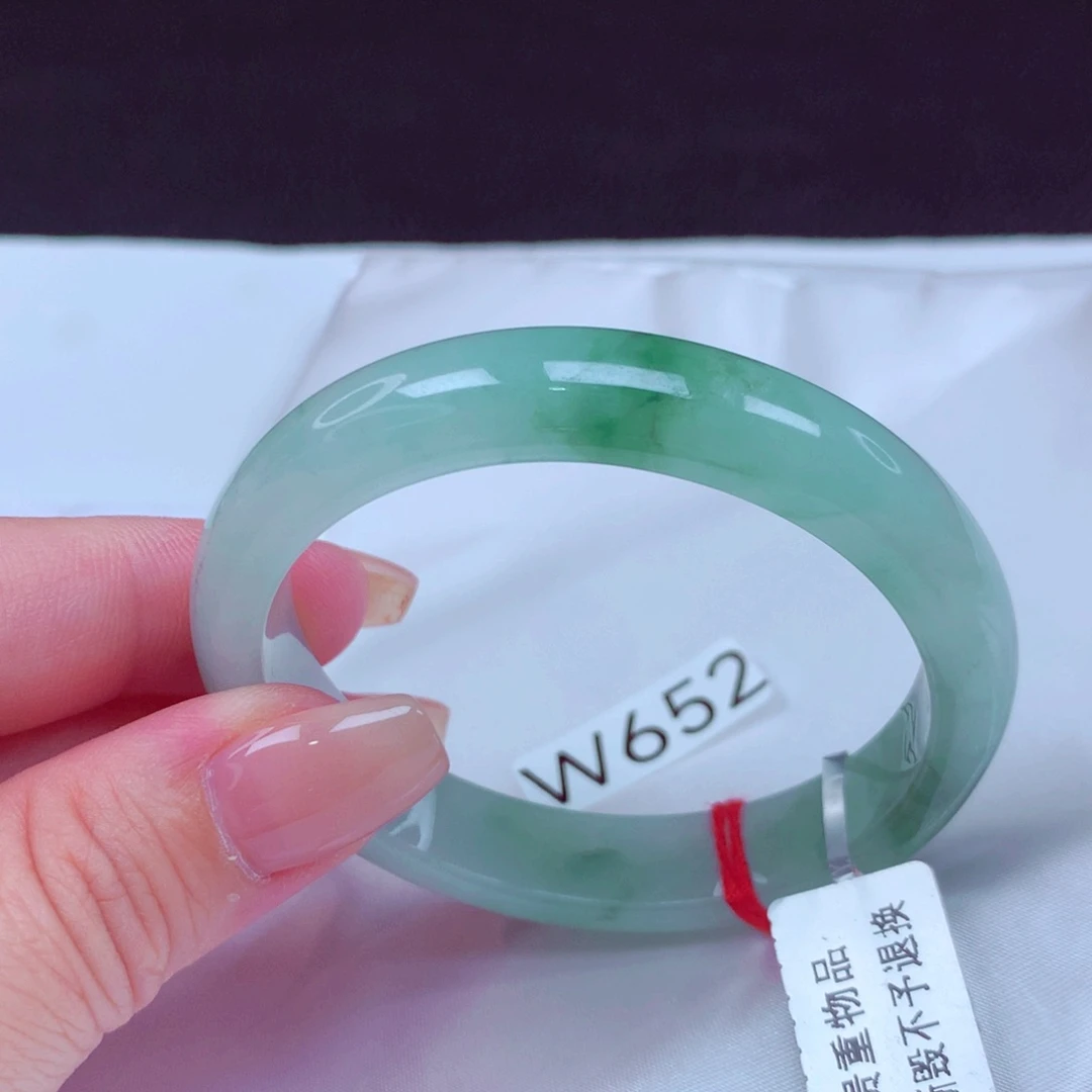 翡翠手镯未镶嵌手镯88