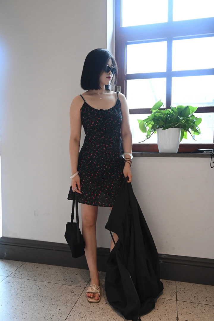 100%桑蚕丝碎花吊带连衣裙明星同款