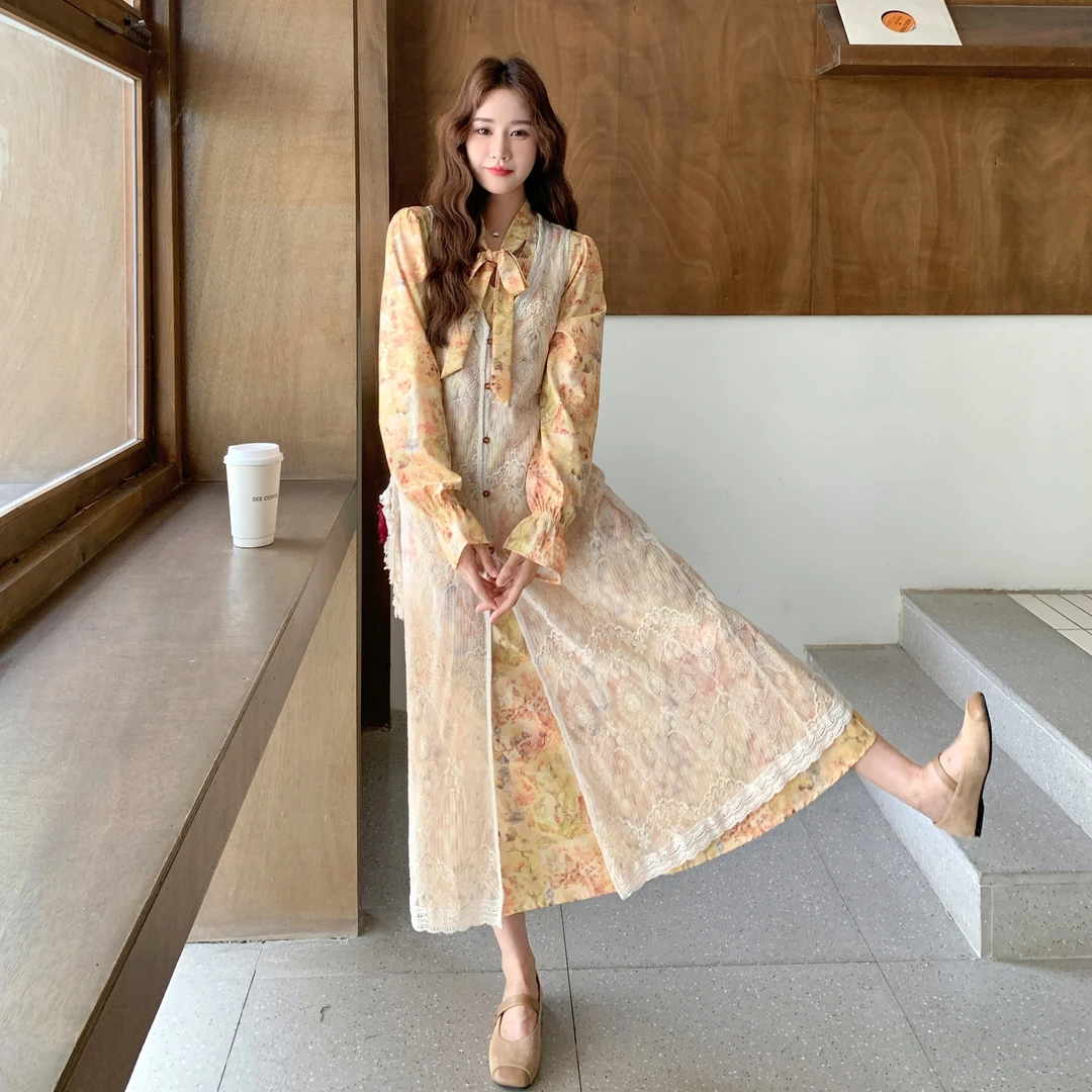 度假风韩系温柔独特漂亮连衣裙套装女蕾丝罩衫裙印花长裙两件套