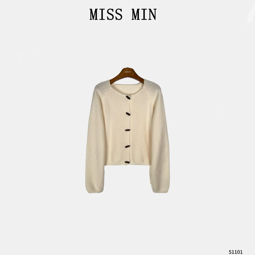 MISS MIN【浅秋】牛角扣针织开衫清冷松弛感女装减龄显瘦毛衣51101