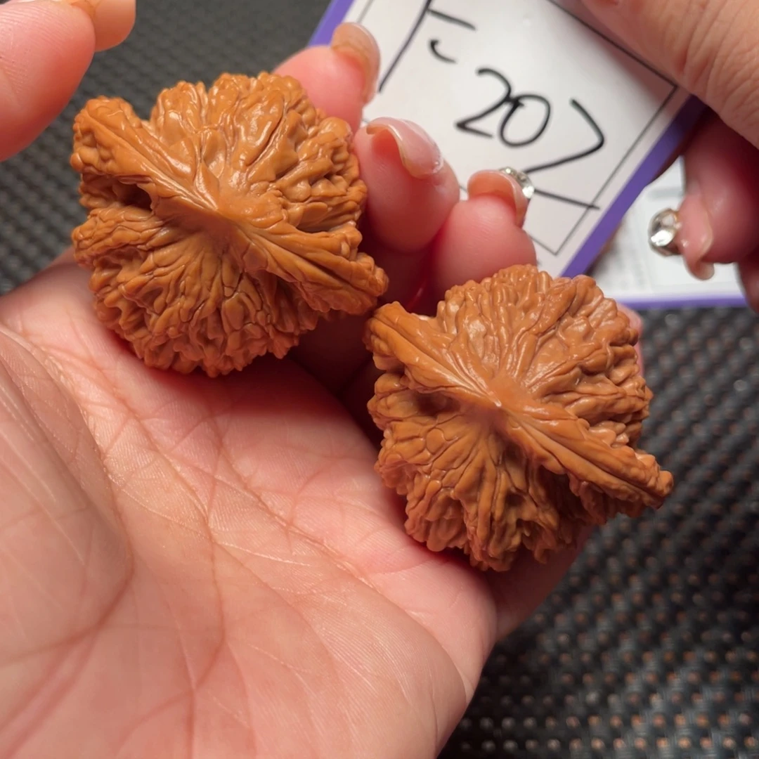 桃核把件202号秦闷43