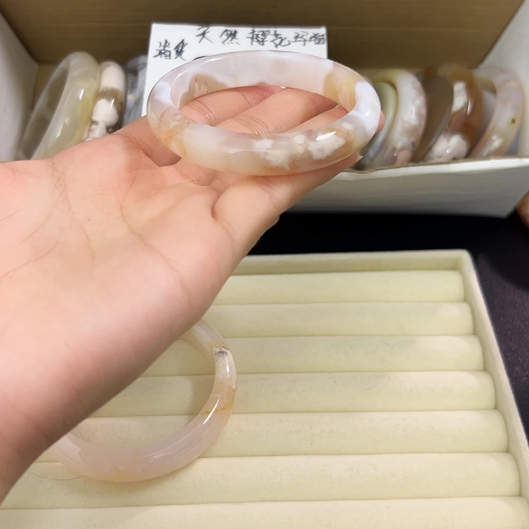 桃***桃玛瑙/玉髓未镶嵌手镯53