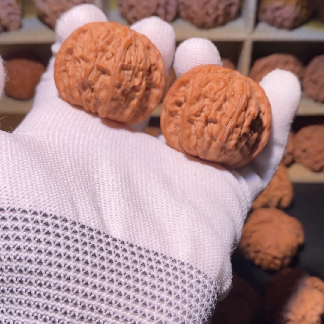 卯***兔把件文玩核桃正磨