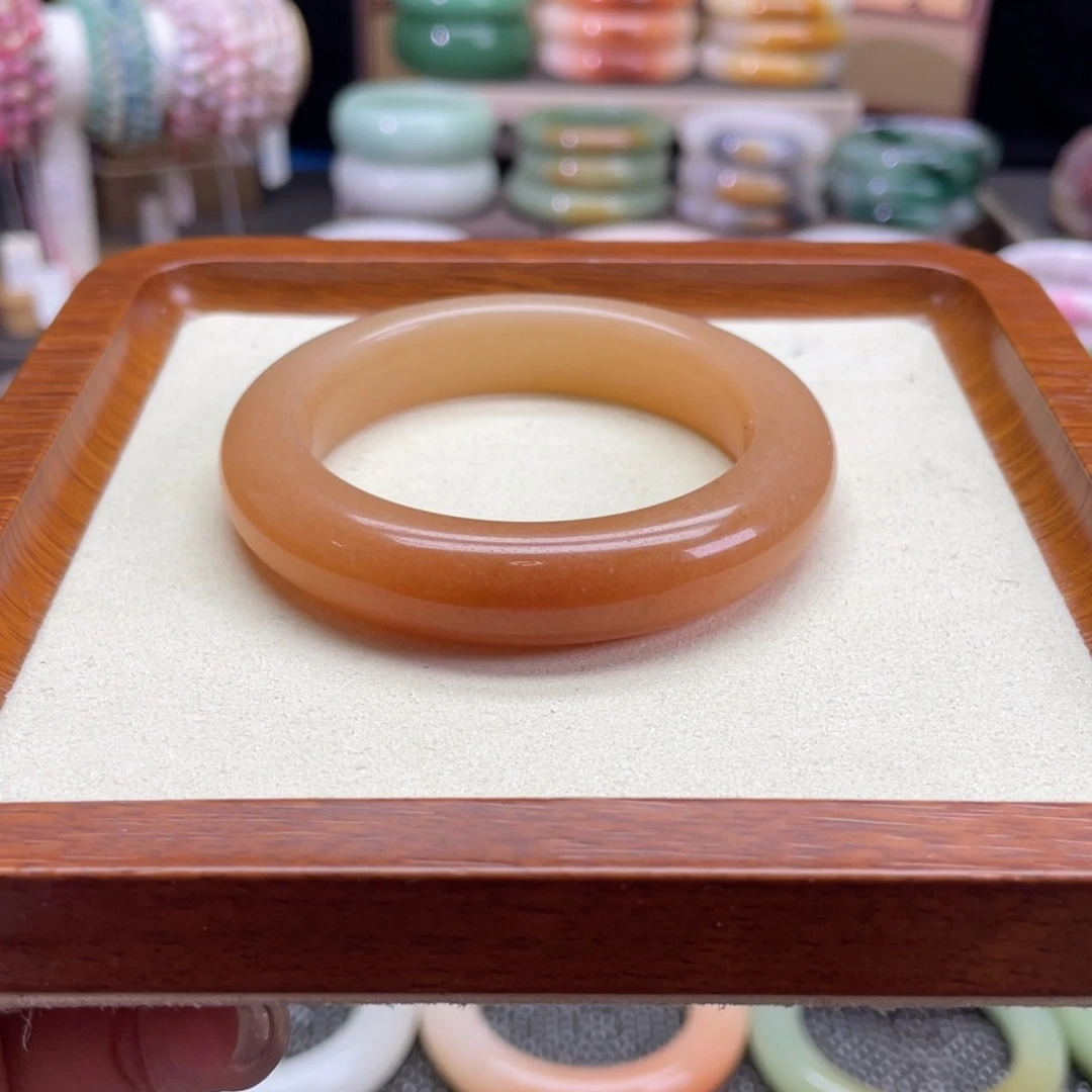 石英质玉未镶嵌手镯