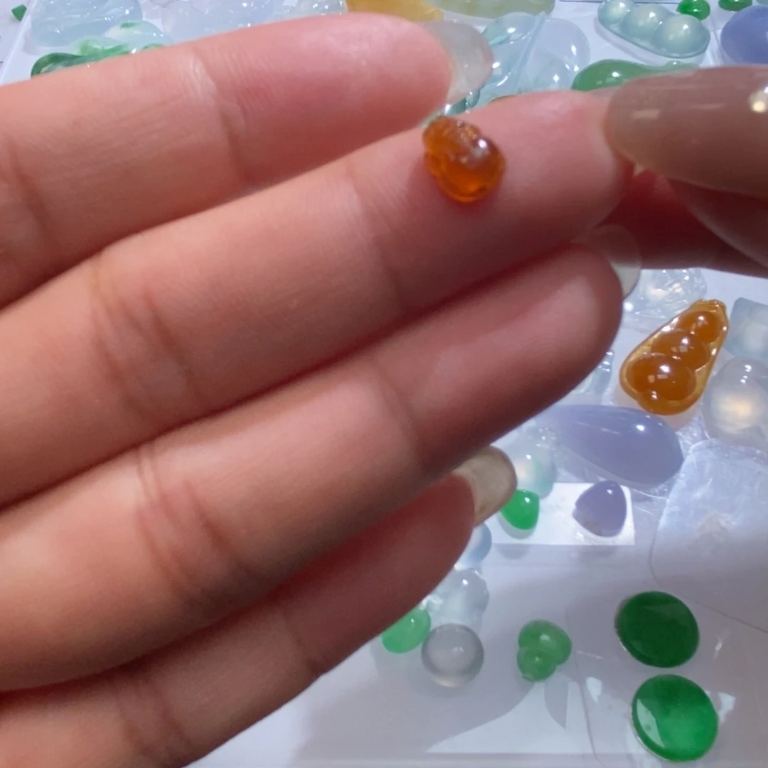 未镶嵌定制翡翠翡翠7.6/6/2.8