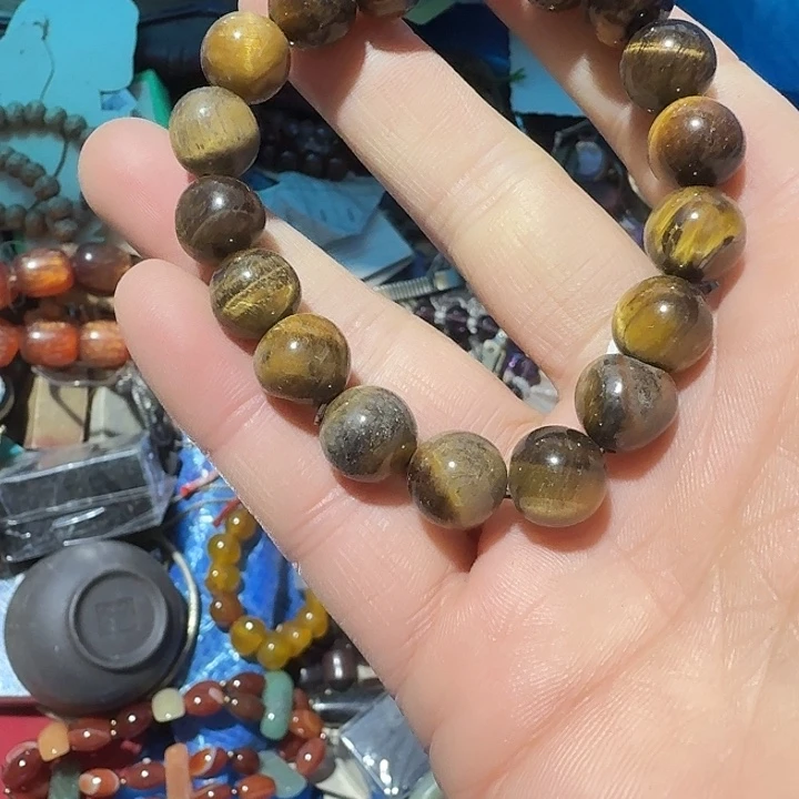 呼***娃扇子nccncnxndnddbddb