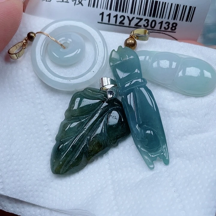 吊坠(不含链)未镶嵌翡翠