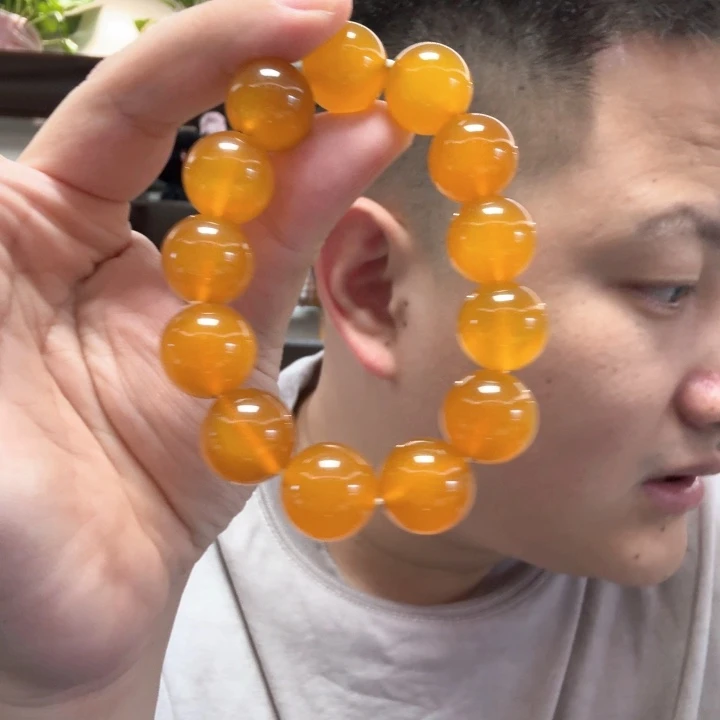 未镶嵌手链玛瑙/玉髓鸡油黄手串