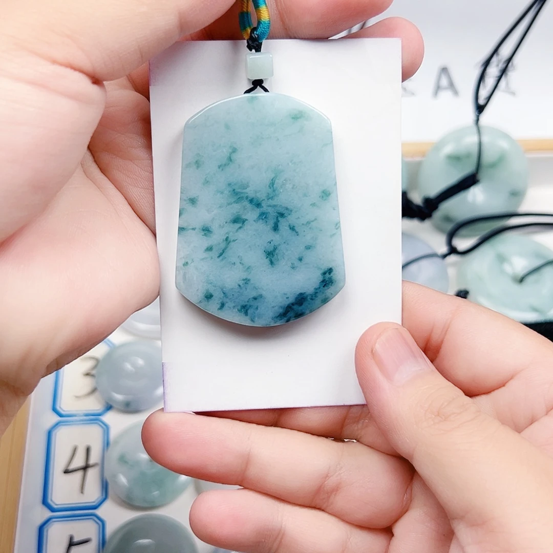 翡翠未镶嵌吊坠(不含链)翡翠